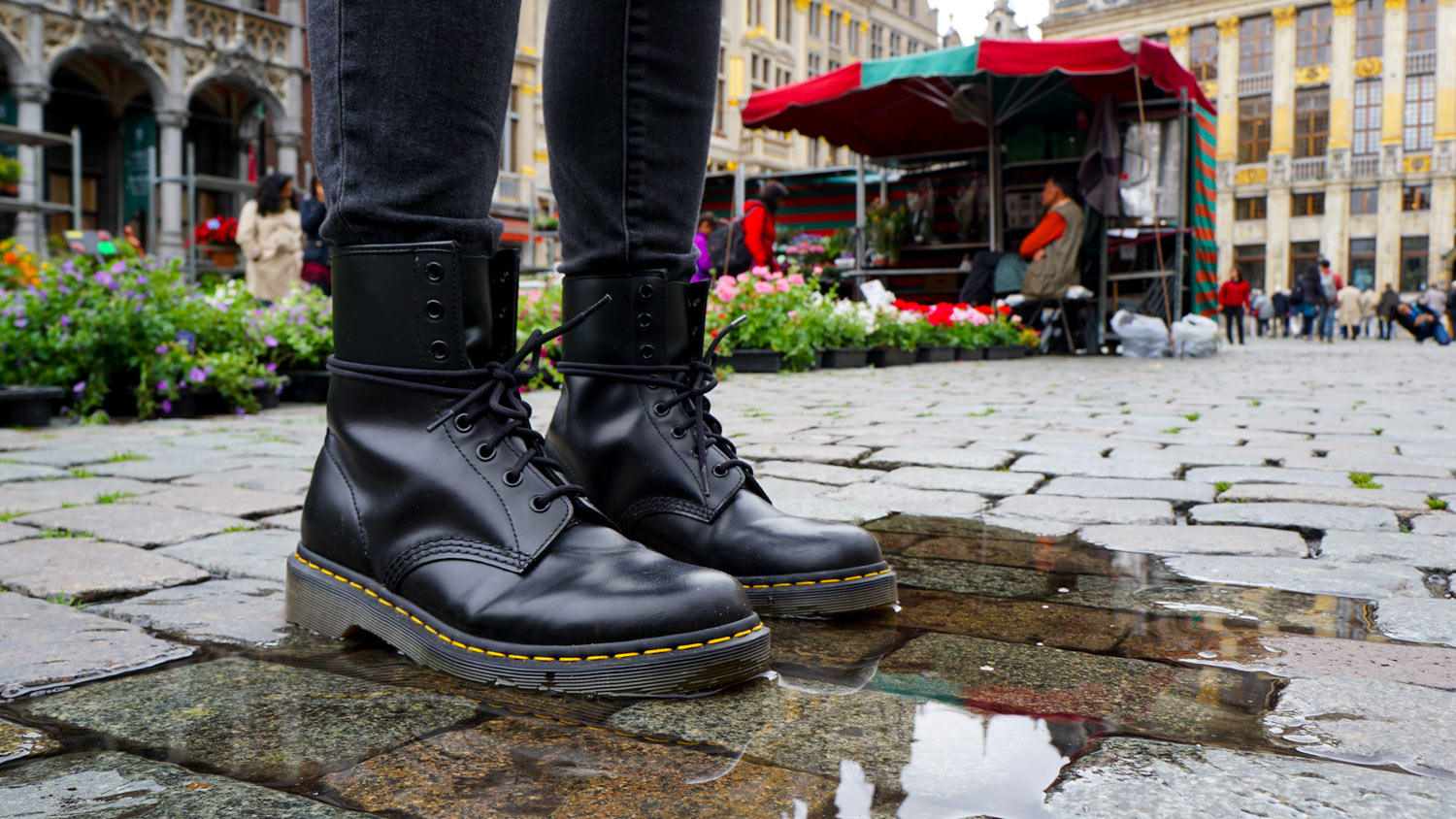 pic of me in the rain wearing my boots